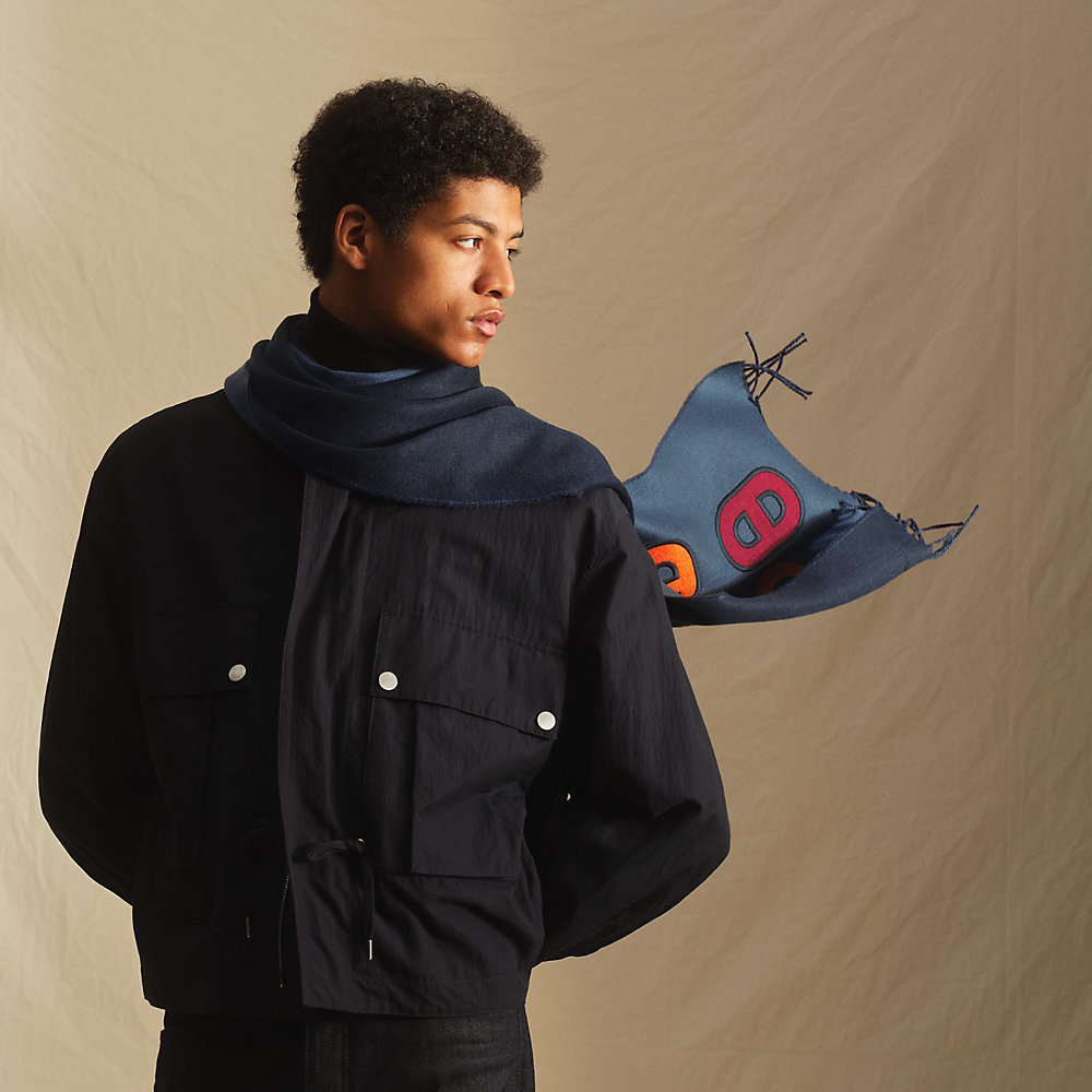 エルメス［カシミヤ混］ロングスカート　馬車　ファソネ　ミディ丈　馬車　レザー カシミヤマフラー 《レクトヴェルソ・マイヨン・コロレ》 - グレー